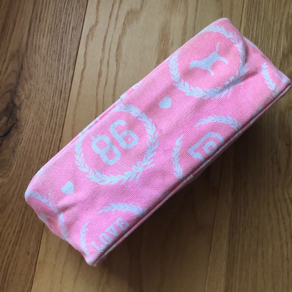 VS PINK MAKE UP BAG - Picture 3 of 4